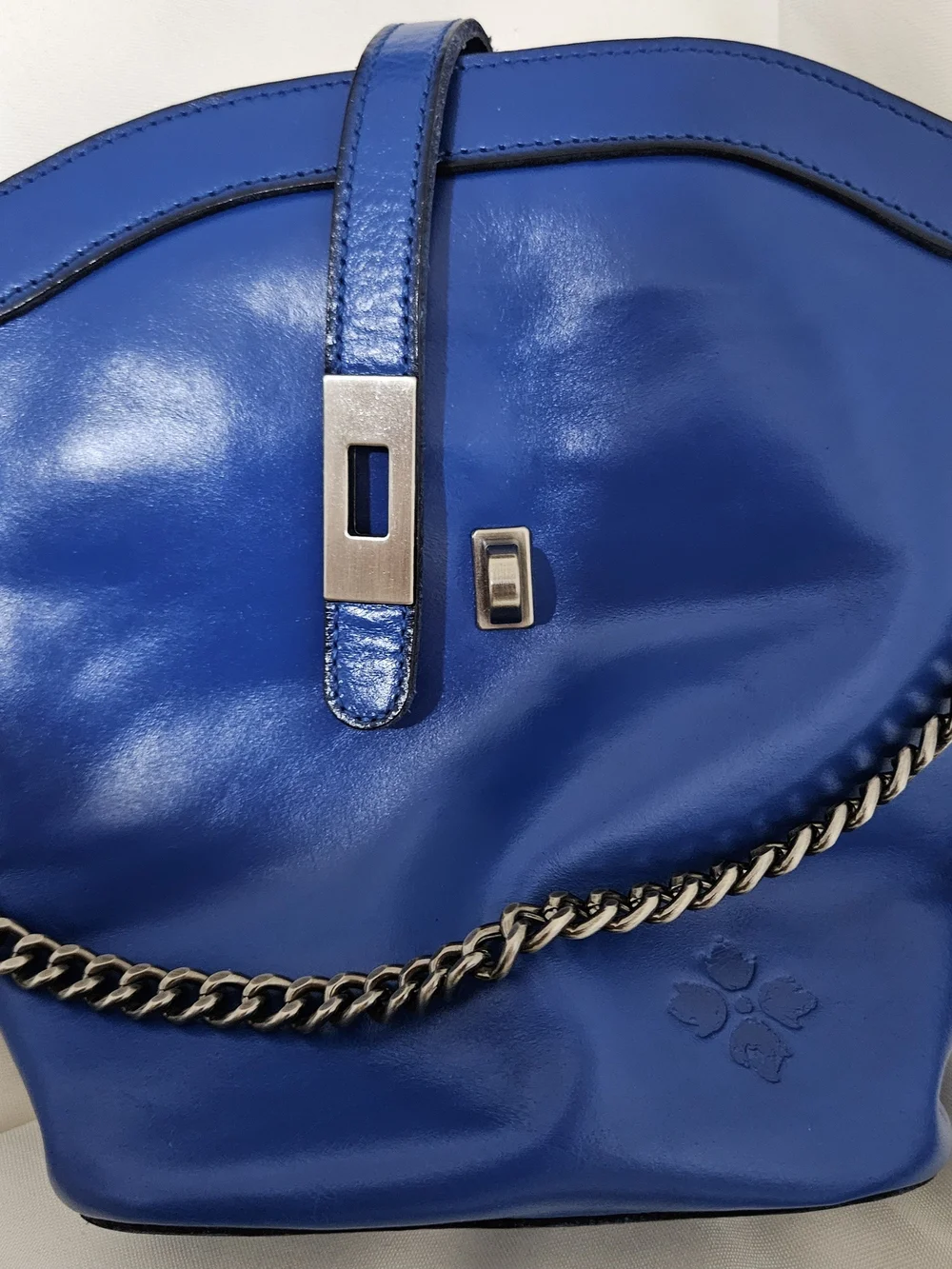 Patricia Nash compact bucket